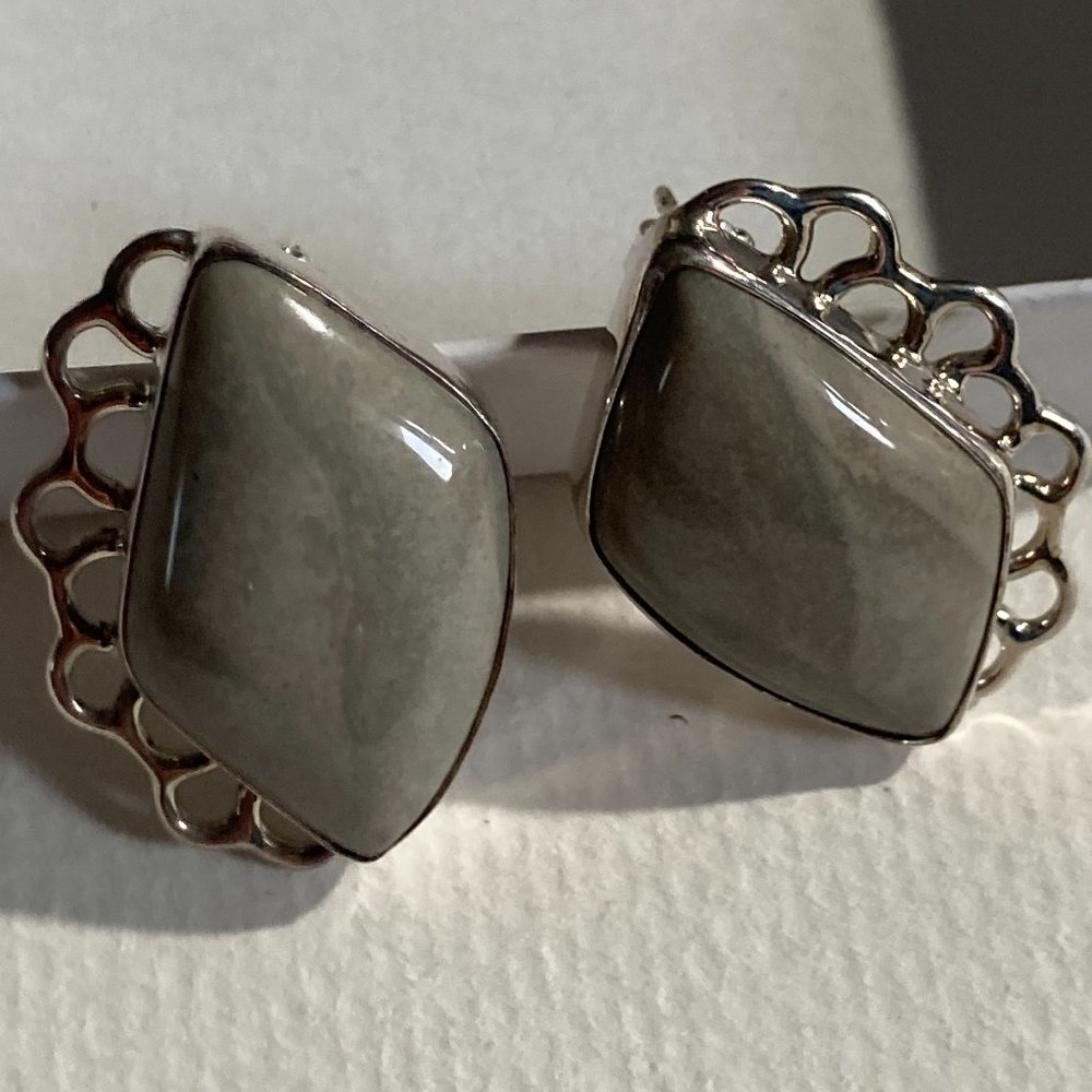 Jay King Desert Rose Trading grey agate earrings in sterling silver setting